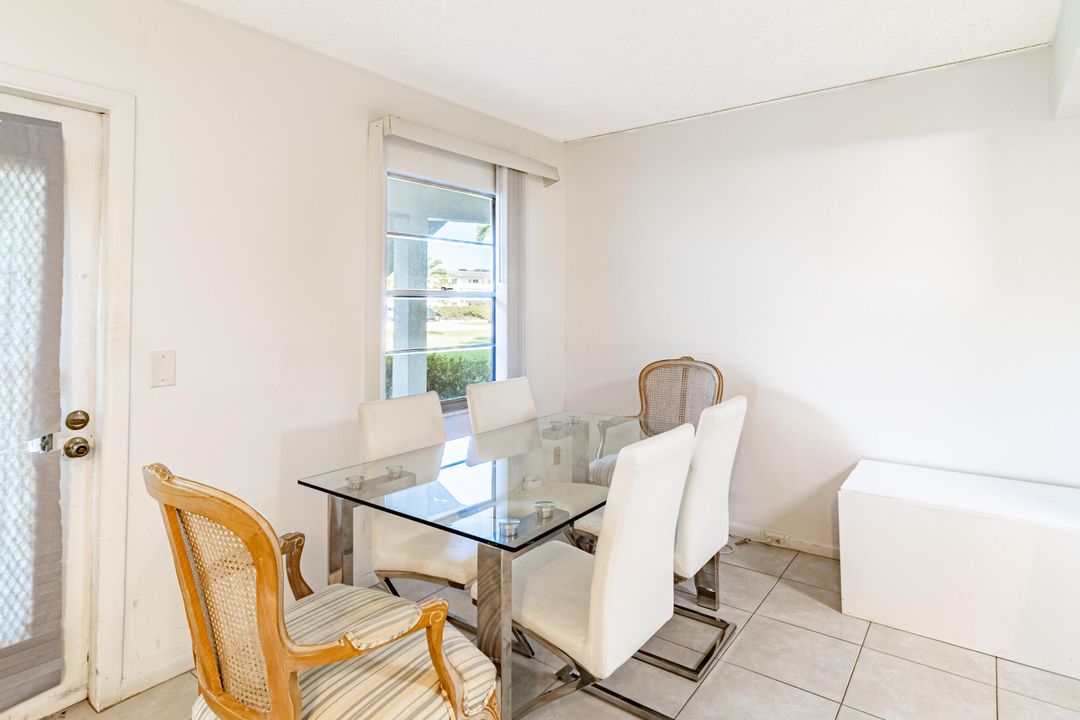 For Sale: $148,000 (2 beds, 1 baths, 835 Square Feet)