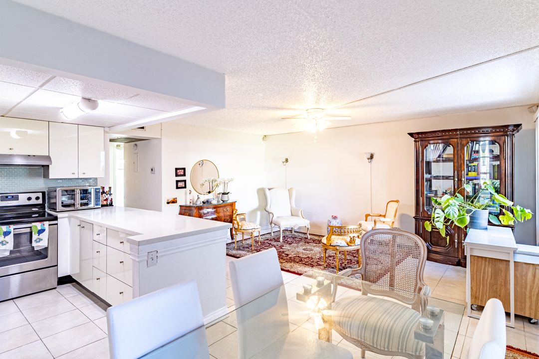 For Sale: $148,000 (2 beds, 1 baths, 835 Square Feet)