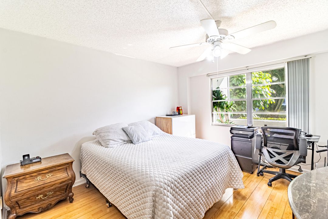 For Sale: $148,000 (2 beds, 1 baths, 835 Square Feet)