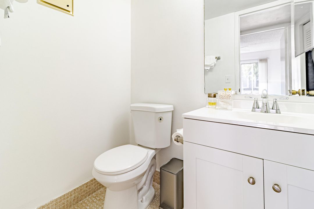 For Sale: $148,000 (2 beds, 1 baths, 835 Square Feet)