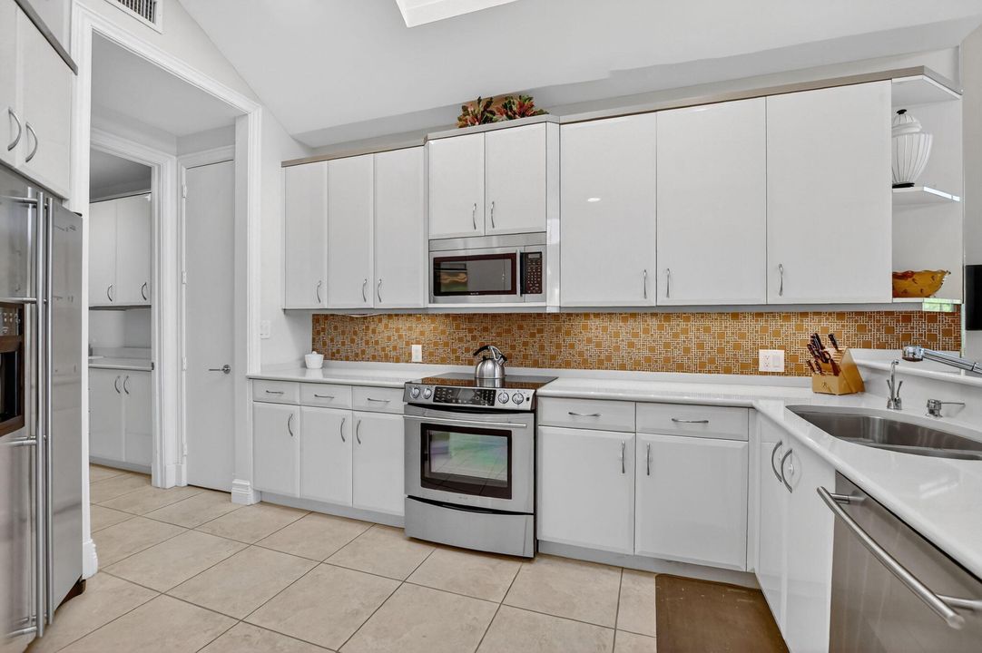 En Venta: $2,900,000 (3 camas, 4 baños, 3355 Pies cuadrados)