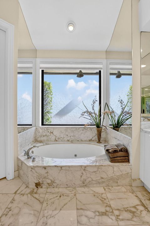 En Venta: $2,900,000 (3 camas, 4 baños, 3355 Pies cuadrados)