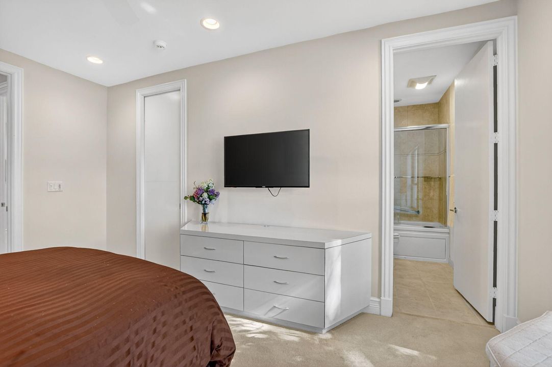 En Venta: $2,900,000 (3 camas, 4 baños, 3355 Pies cuadrados)