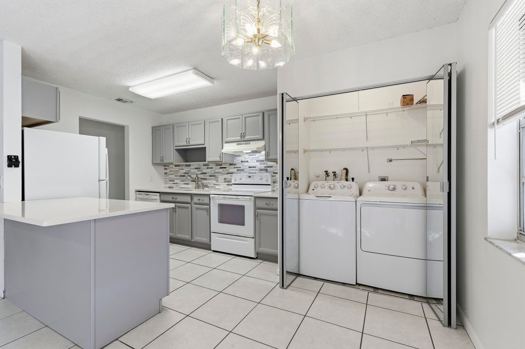 En Venta: $419,900 (3 camas, 2 baños, 1151 Pies cuadrados)