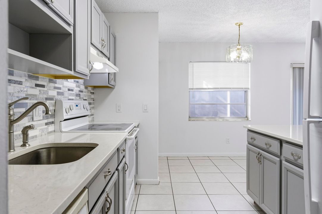 En Venta: $419,900 (3 camas, 2 baños, 1151 Pies cuadrados)