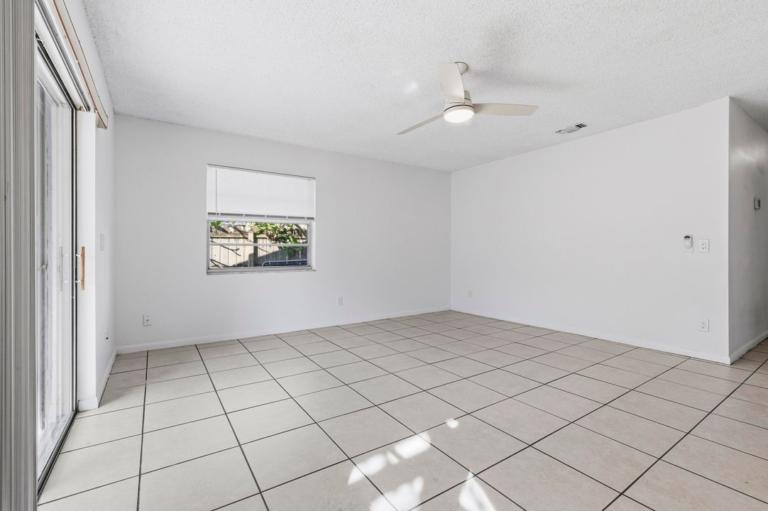 En Venta: $419,900 (3 camas, 2 baños, 1151 Pies cuadrados)