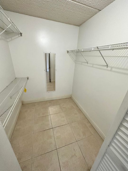 В аренду: $1,500 (1 спален, 1 ванн, 650 Квадратных фут)