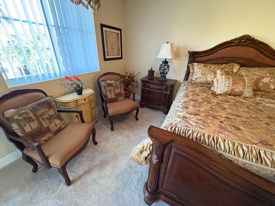 For Rent: $2,400 (2 beds, 2 baths, 1048 Square Feet)