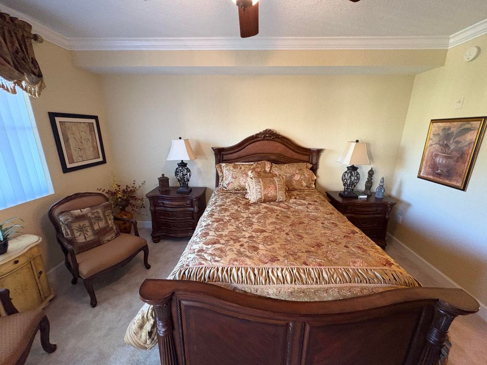 For Rent: $2,400 (2 beds, 2 baths, 1048 Square Feet)