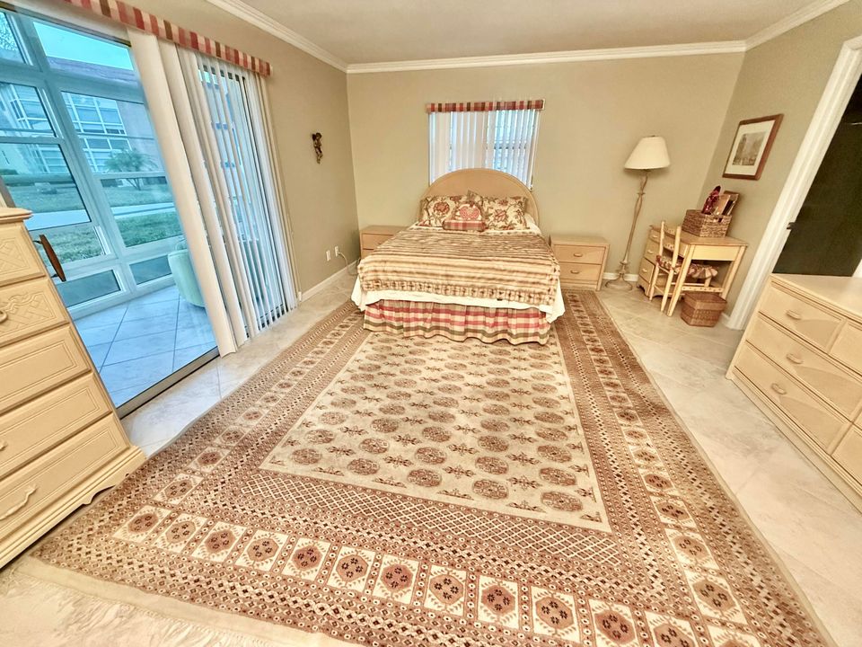 For Sale: $140,000 (1 beds, 1 baths, 750 Square Feet)