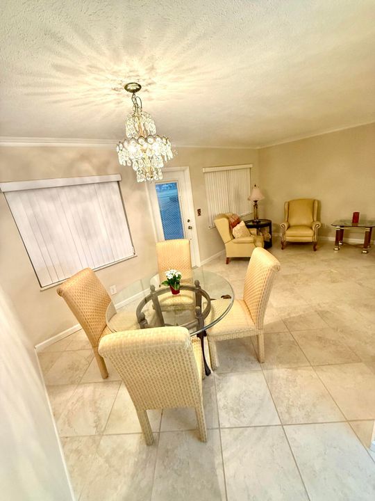 For Sale: $140,000 (1 beds, 1 baths, 750 Square Feet)