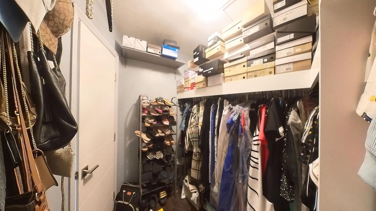 For Sale: $595,000 (4 beds, 2 baths, 1835 Square Feet)