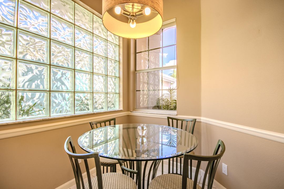 待售: $649,000 (3 贝兹, 2 浴室, 2205 平方英尺)