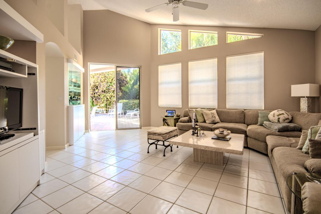 待售: $649,000 (3 贝兹, 2 浴室, 2205 平方英尺)