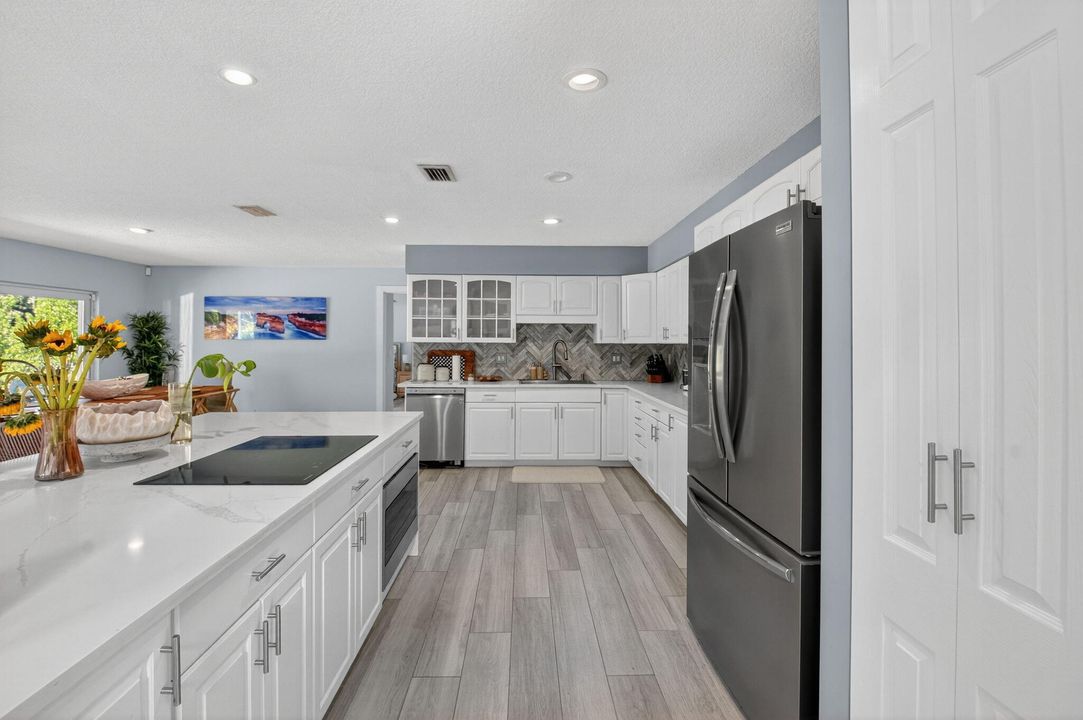 For Rent: $15,000 (4 beds, 2 baths, 2916 Square Feet)