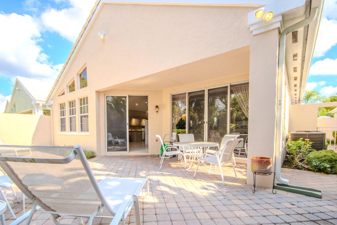 待售: $649,000 (3 贝兹, 2 浴室, 2205 平方英尺)