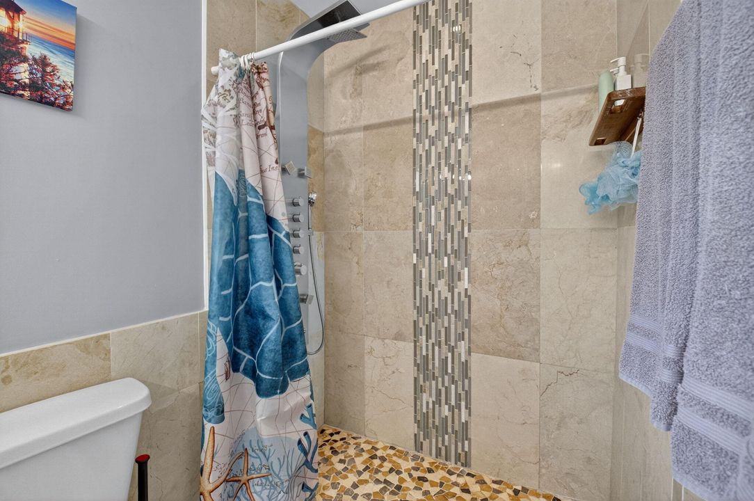 For Rent: $15,000 (4 beds, 2 baths, 2916 Square Feet)