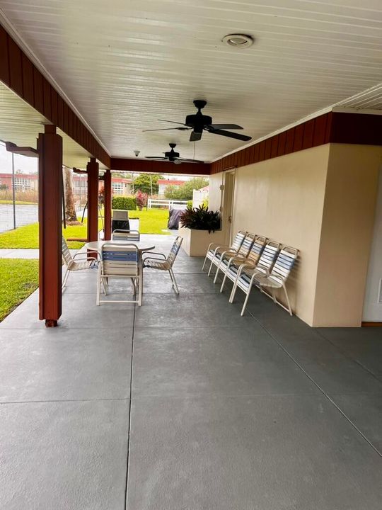 For Sale: $140,000 (1 beds, 1 baths, 750 Square Feet)