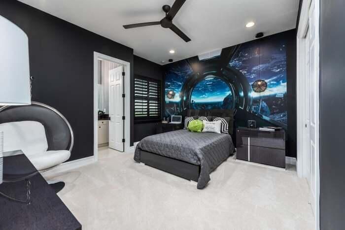 出租: $25,000 (5 贝兹, 5 浴室, 3956 平方英尺)