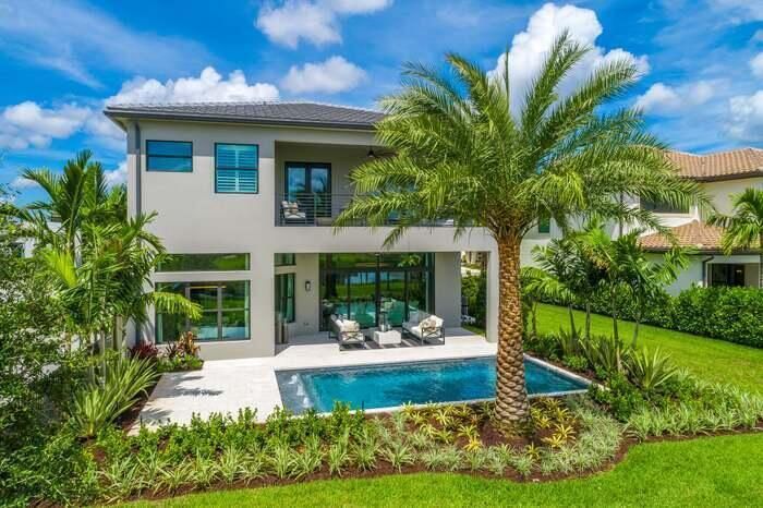 出租: $25,000 (5 贝兹, 5 浴室, 3956 平方英尺)