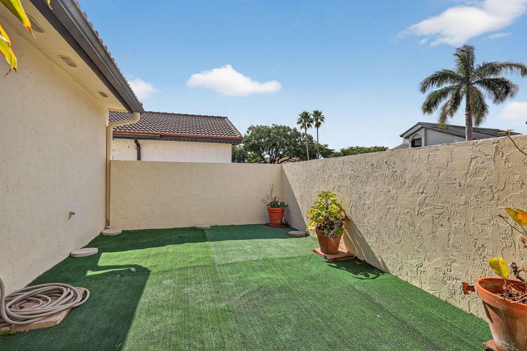 待售: $689,900 (4 贝兹, 2 浴室, 2495 平方英尺)