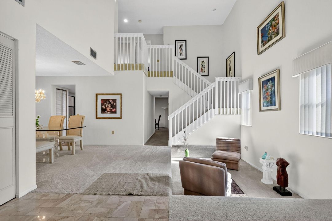 待售: $689,900 (4 贝兹, 2 浴室, 2495 平方英尺)