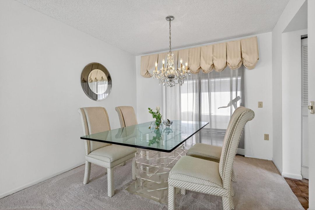 待售: $689,900 (4 贝兹, 2 浴室, 2495 平方英尺)