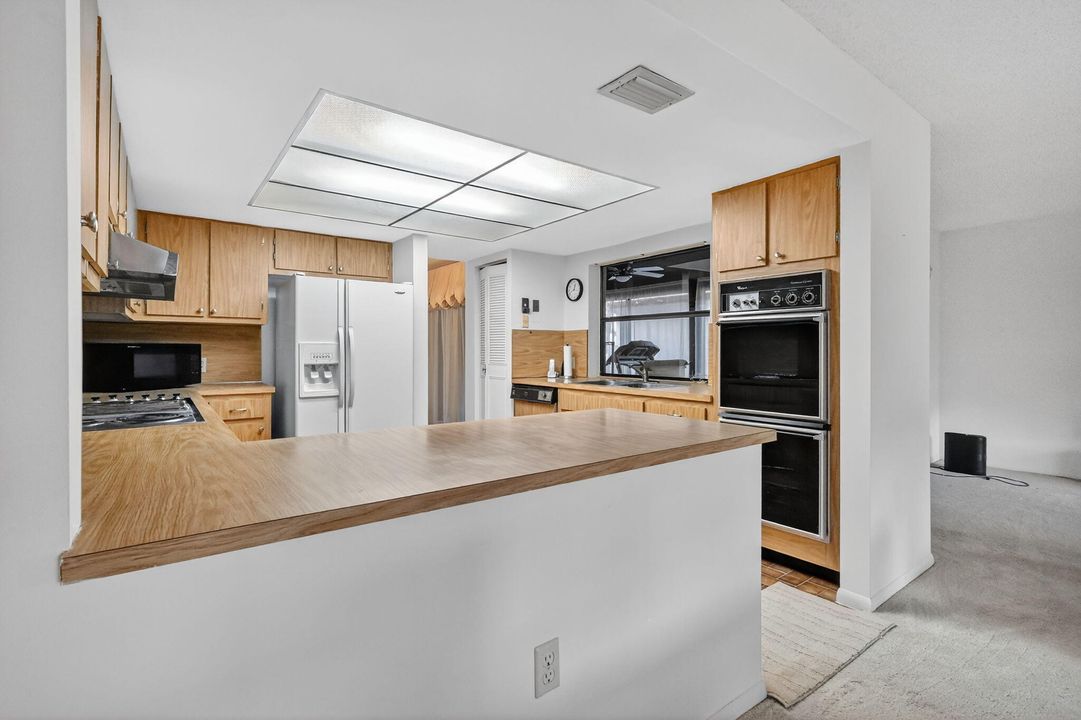 待售: $689,900 (4 贝兹, 2 浴室, 2495 平方英尺)