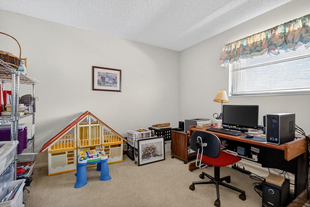 待售: $689,900 (4 贝兹, 2 浴室, 2495 平方英尺)