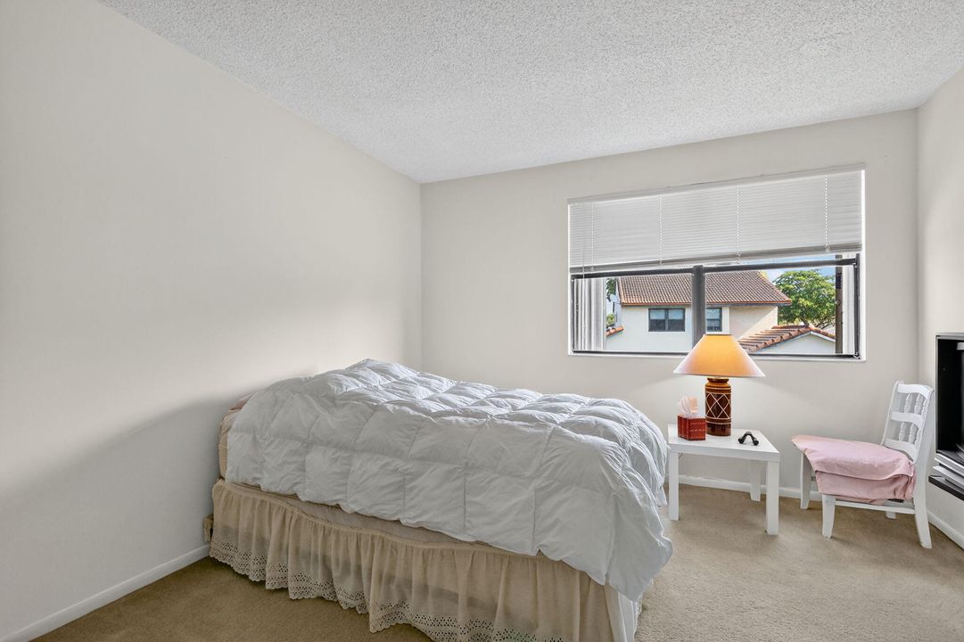 待售: $689,900 (4 贝兹, 2 浴室, 2495 平方英尺)