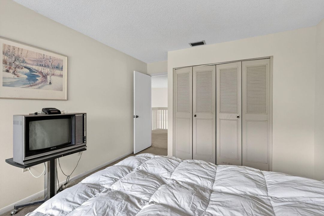 待售: $689,900 (4 贝兹, 2 浴室, 2495 平方英尺)