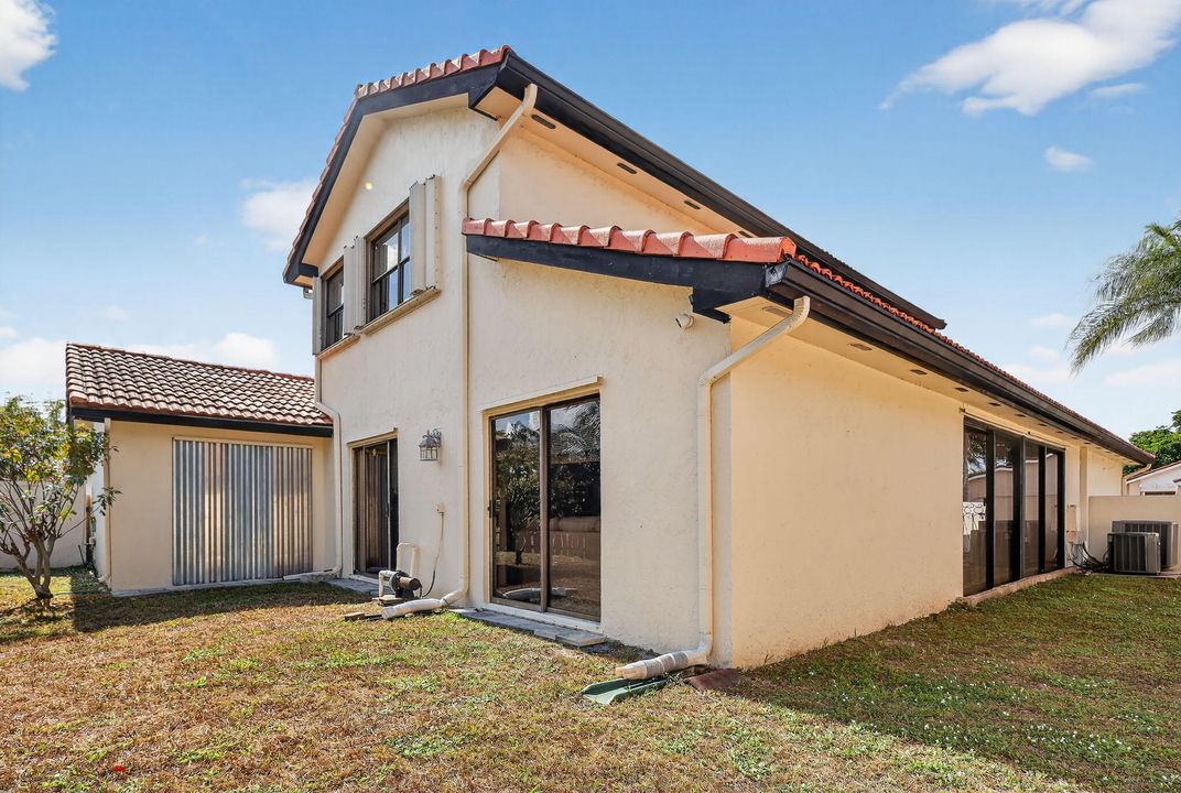 待售: $689,900 (4 贝兹, 2 浴室, 2495 平方英尺)