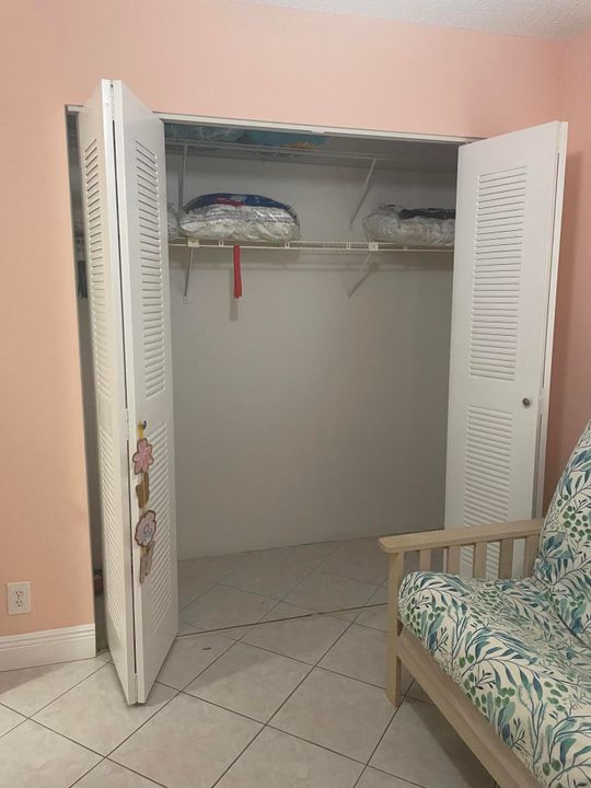 For Rent: $1,650 (2 beds, 2 baths, 850 Square Feet)