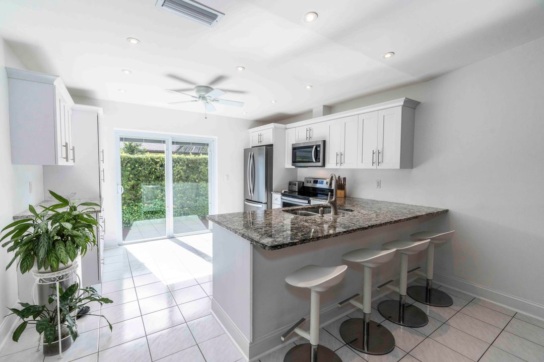 Active With Contract: $368,000 (3 beds, 2 baths, 1393 Square Feet)