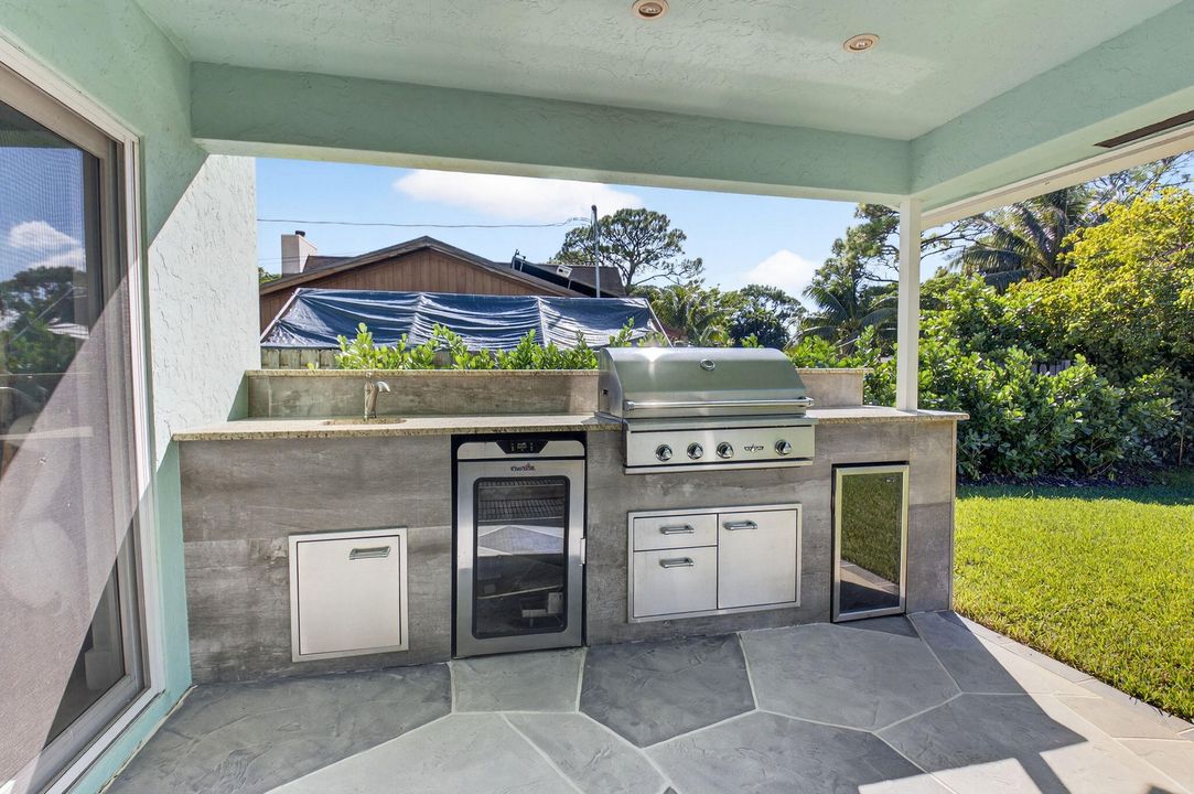 For Rent: $15,000 (4 beds, 2 baths, 2916 Square Feet)