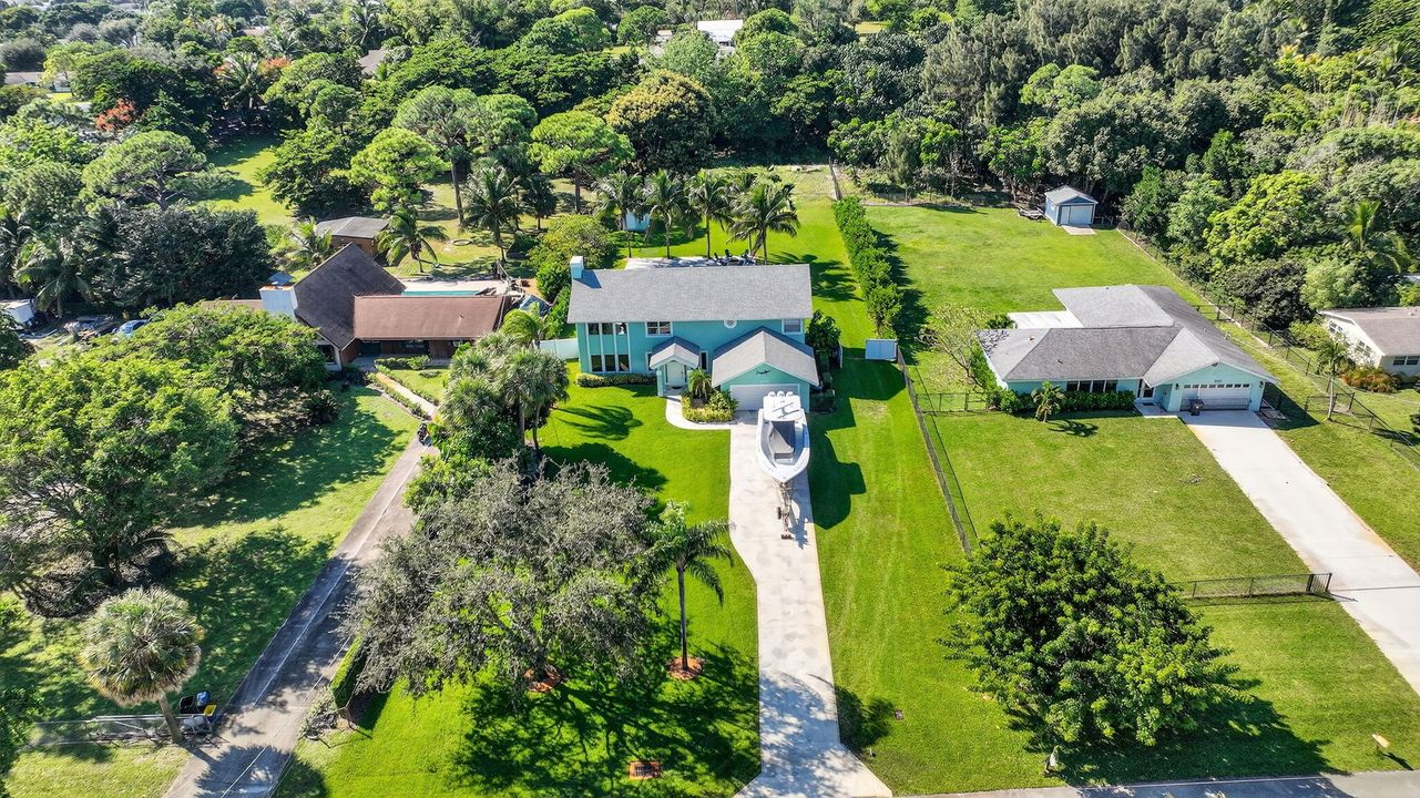 For Rent: $15,000 (4 beds, 2 baths, 2916 Square Feet)