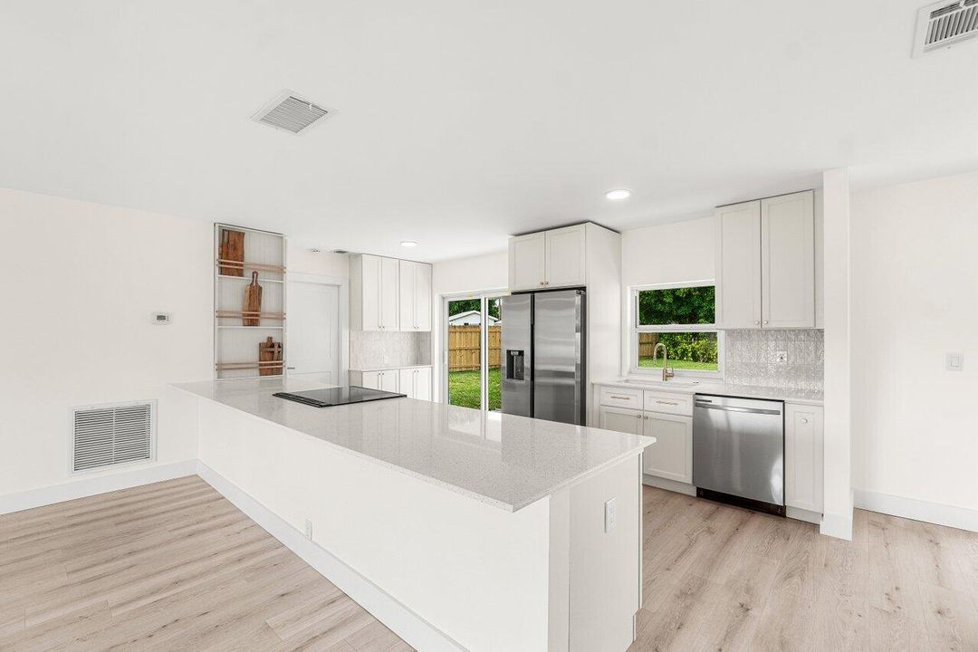 For Sale: $699,000 (3 beds, 2 baths, 1482 Square Feet)