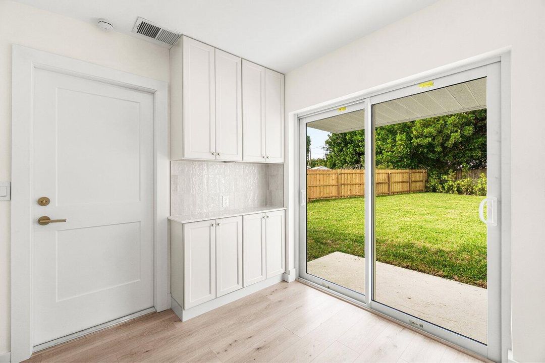 For Sale: $699,000 (3 beds, 2 baths, 1482 Square Feet)