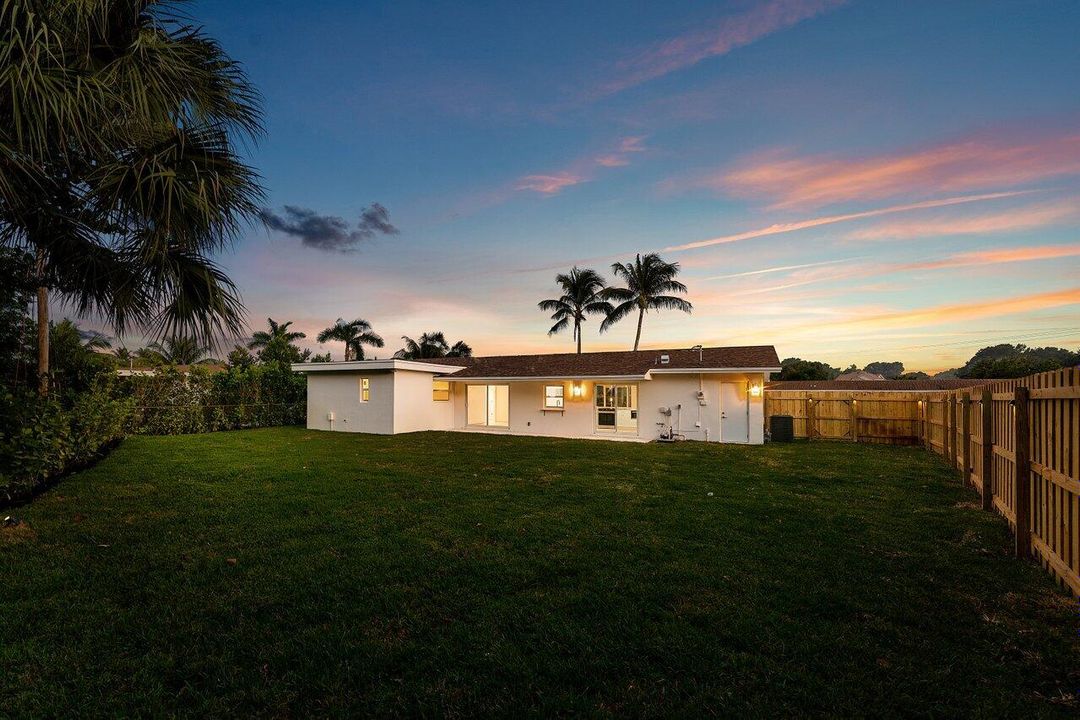 For Sale: $699,000 (3 beds, 2 baths, 1482 Square Feet)