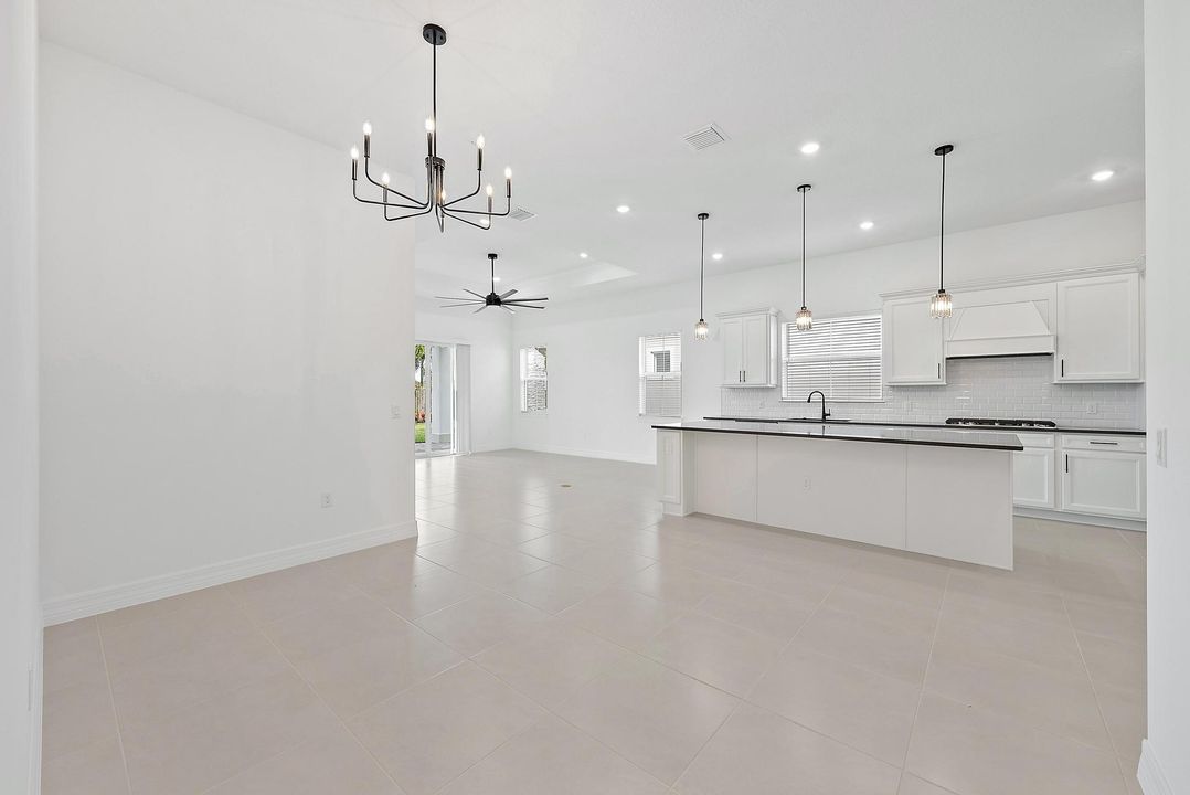 For Rent: $5,000 (3 beds, 2 baths, 2095 Square Feet)