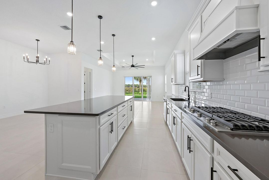 For Rent: $5,000 (3 beds, 2 baths, 2095 Square Feet)