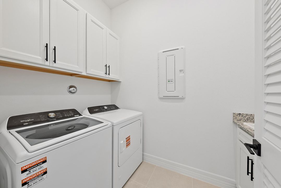 For Rent: $5,000 (3 beds, 2 baths, 2095 Square Feet)