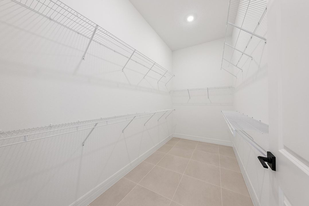 For Rent: $5,000 (3 beds, 2 baths, 2095 Square Feet)