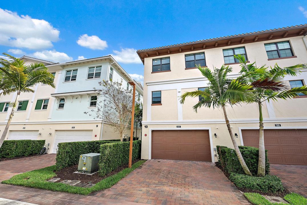 В аренду: $5,250 (3 спален, 3 ванн, 2252 Квадратных фут)