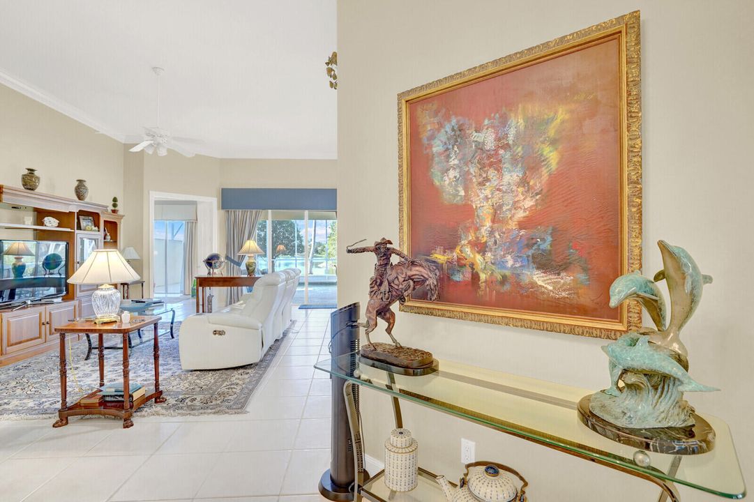 En Venta: $760,000 (3 camas, 3 baños, 2001 Pies cuadrados)