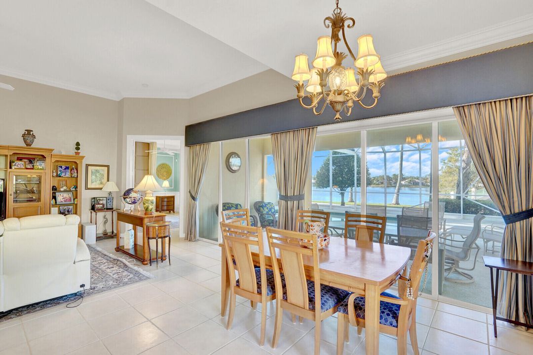 En Venta: $760,000 (3 camas, 3 baños, 2001 Pies cuadrados)