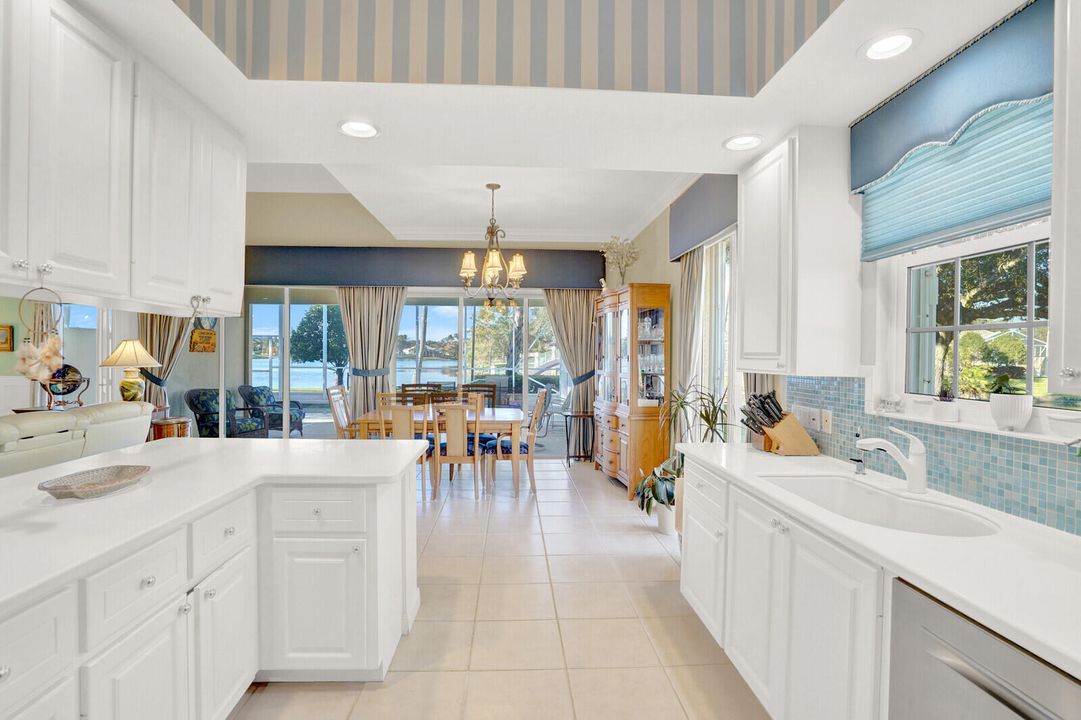 En Venta: $760,000 (3 camas, 3 baños, 2001 Pies cuadrados)