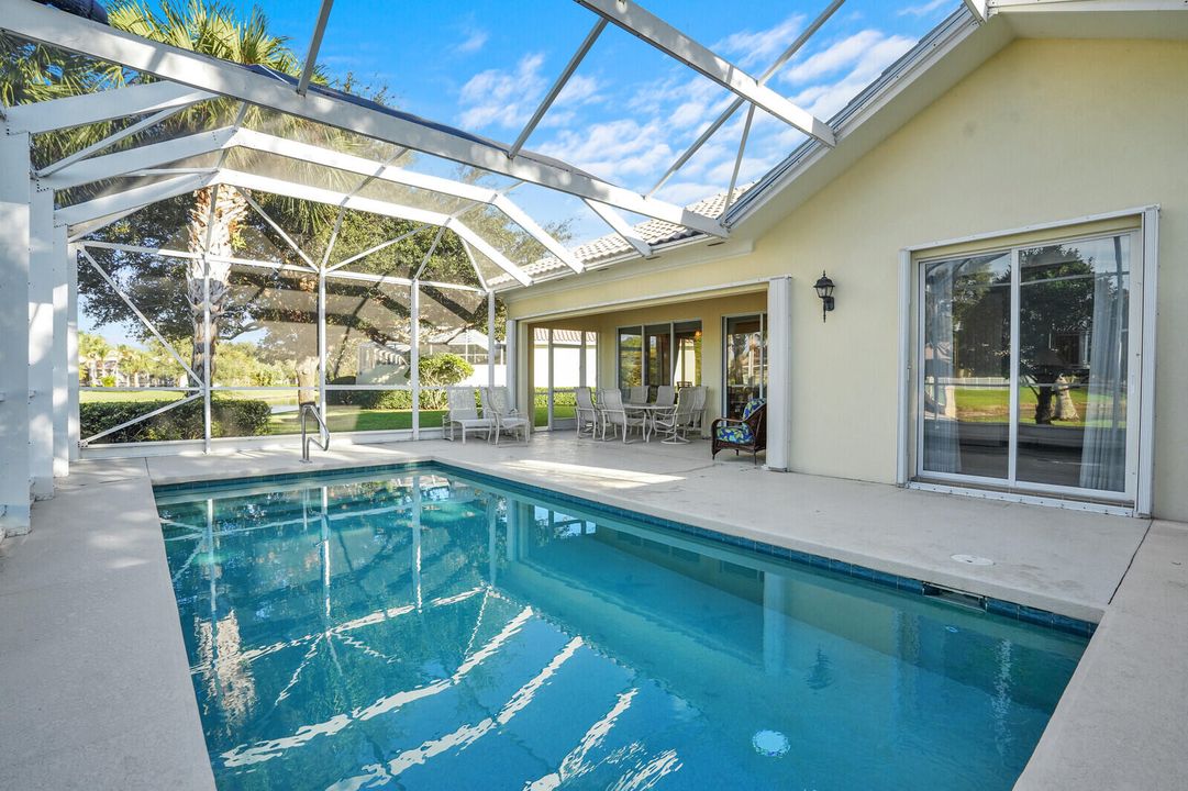 En Venta: $760,000 (3 camas, 3 baños, 2001 Pies cuadrados)