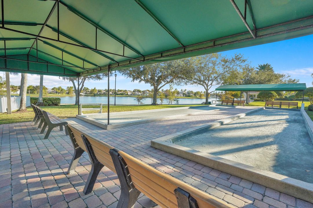 En Venta: $760,000 (3 camas, 3 baños, 2001 Pies cuadrados)