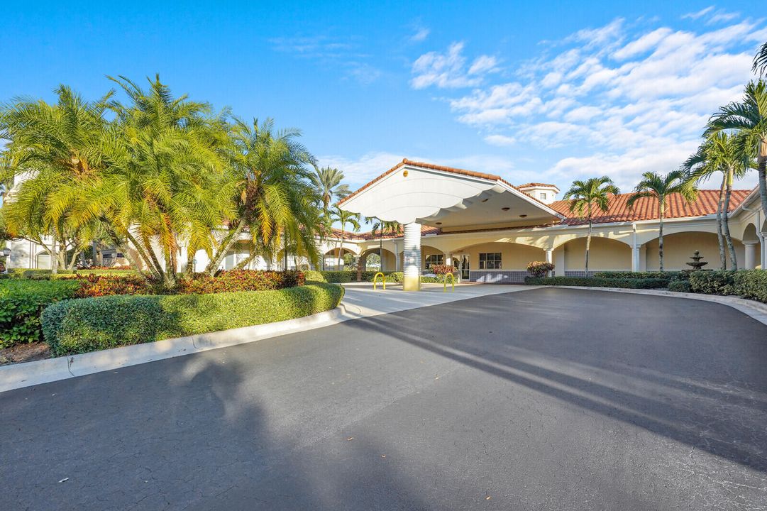 En Venta: $760,000 (3 camas, 3 baños, 2001 Pies cuadrados)